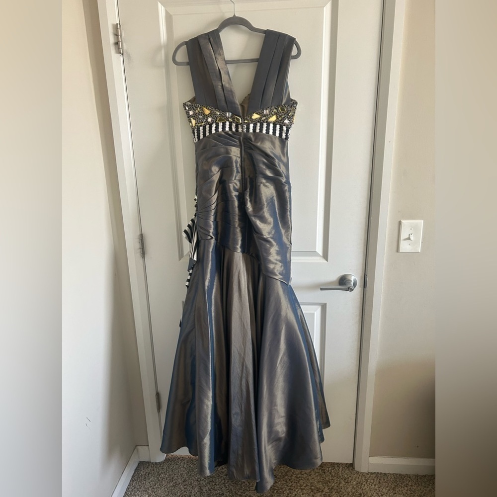 Tony Bowls Gala Dress Ball Gown Size 10 - Picture 7 of 11